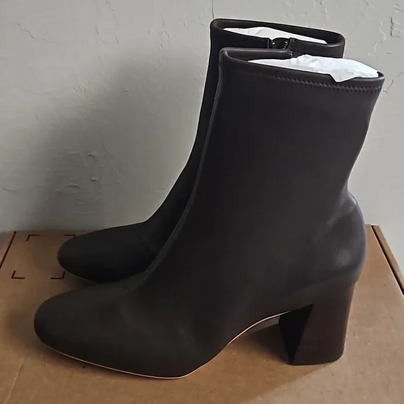 *NWOT* Loeffler Randall Elise Leather Ankle Boots